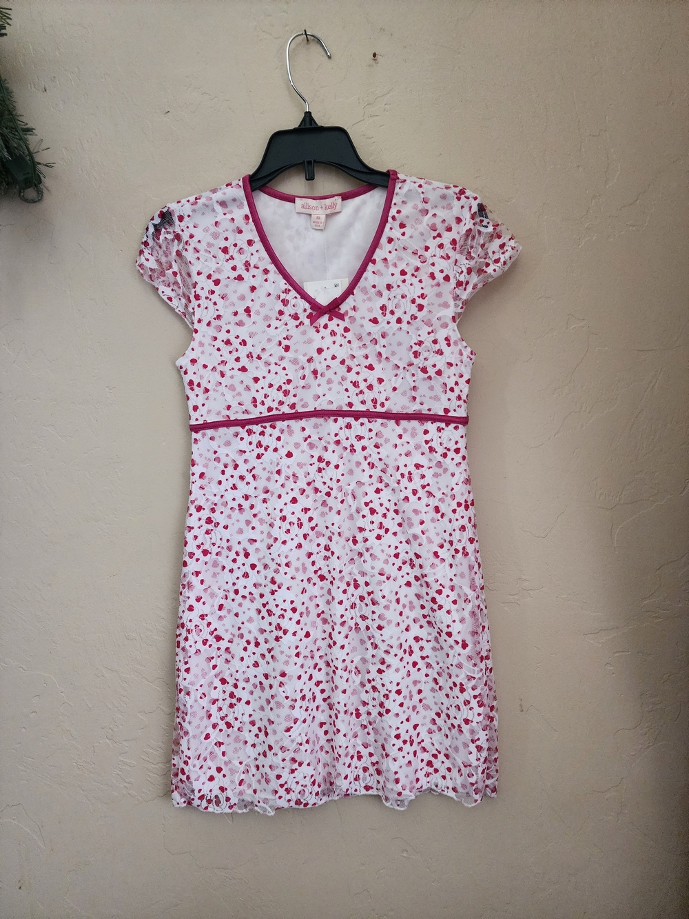 Girls' Pink Heart-Print V-Neck Dress